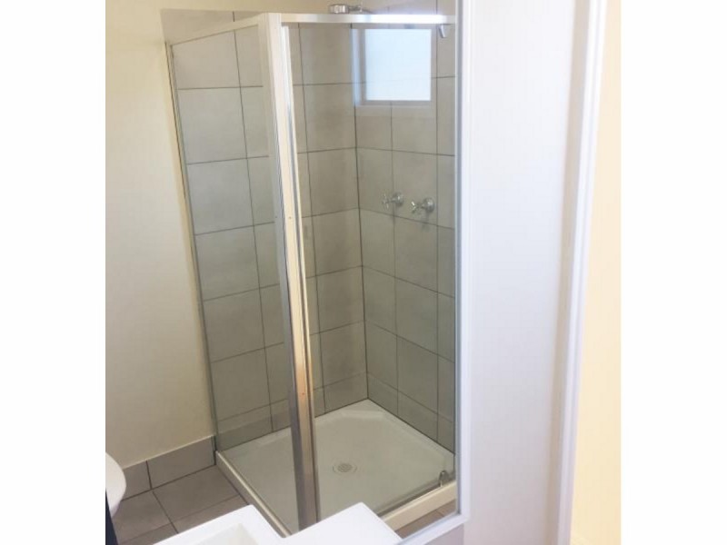 290 East Street, Depot Hill QLD 4700